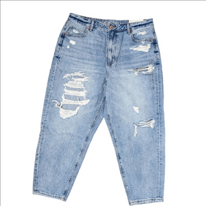 NWT American Eagle Mom Jeans Size 14